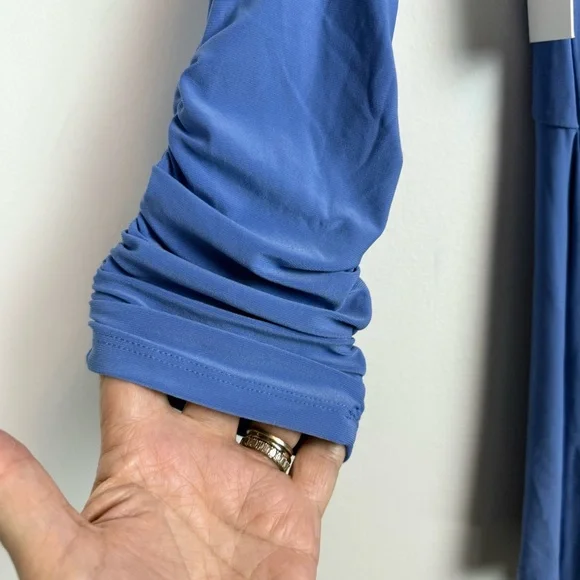 NWT Chaus Blue V-Neck Women's Top - Picture 10 of 13